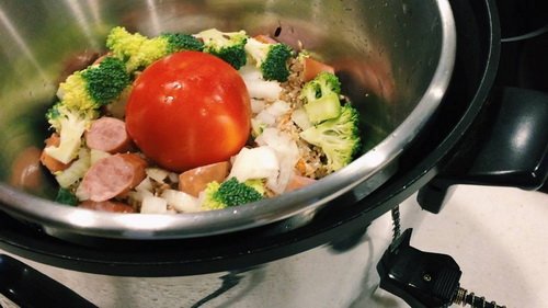 简单料理—电锅香肠番茄饭-唤醒运动