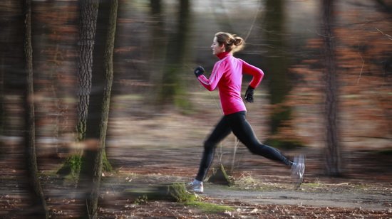 跑步应该跑距离?还是跑时间?-唤醒运动