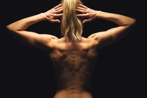 每到夏天,我要练美人肩!-唤醒运动