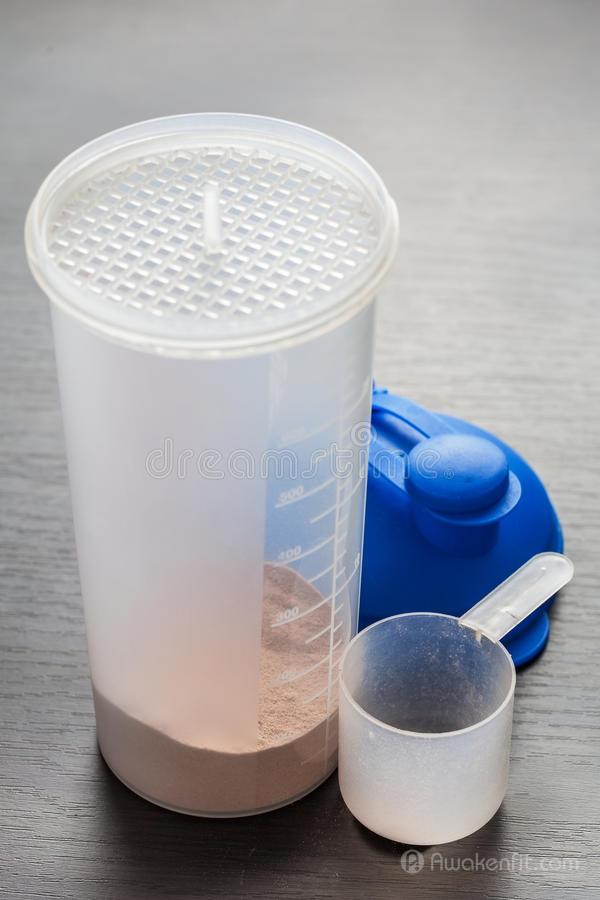 新手有必要喝高蛋白吗?-唤醒运动