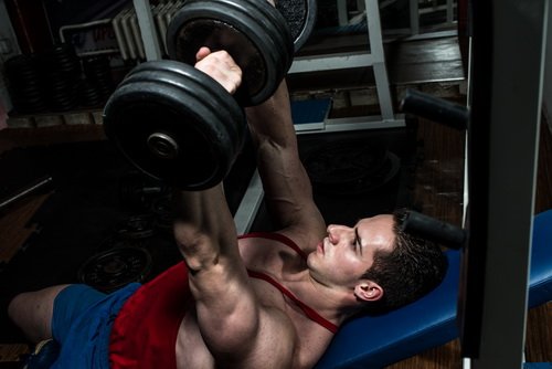 抢救上胸扁平族 哑铃上斜卧推-唤醒运动