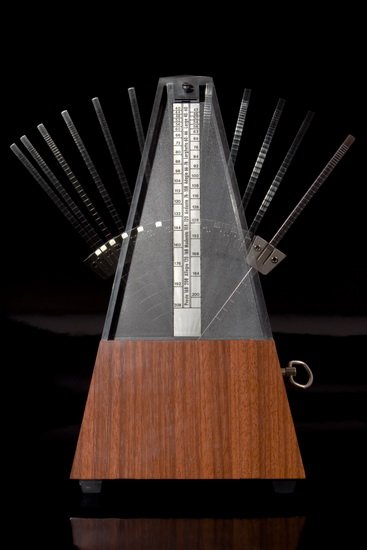 跑步技术—“步频”的3种训练方法-唤醒运动